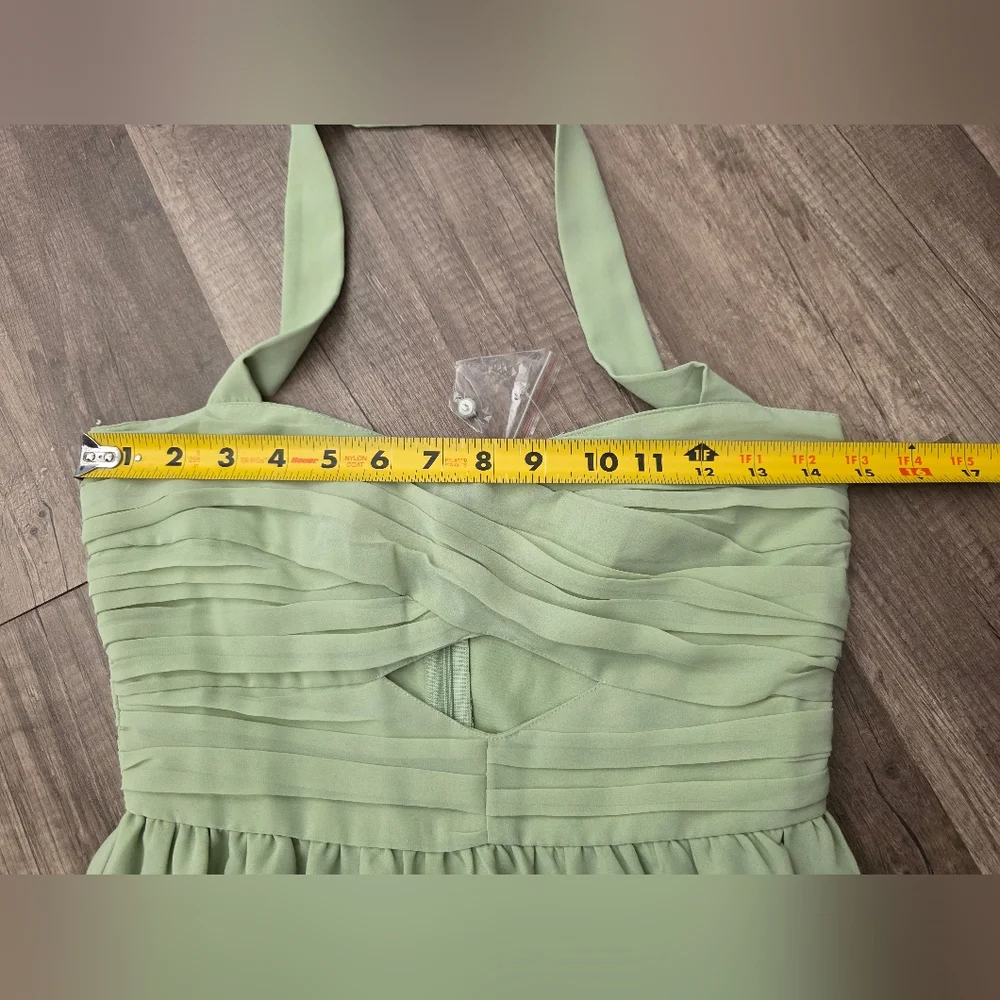 ASOS DESIGN Tall ruched bodice halter tiered maxi dress Sage green Wedding Y2K - Picture 7 of 13